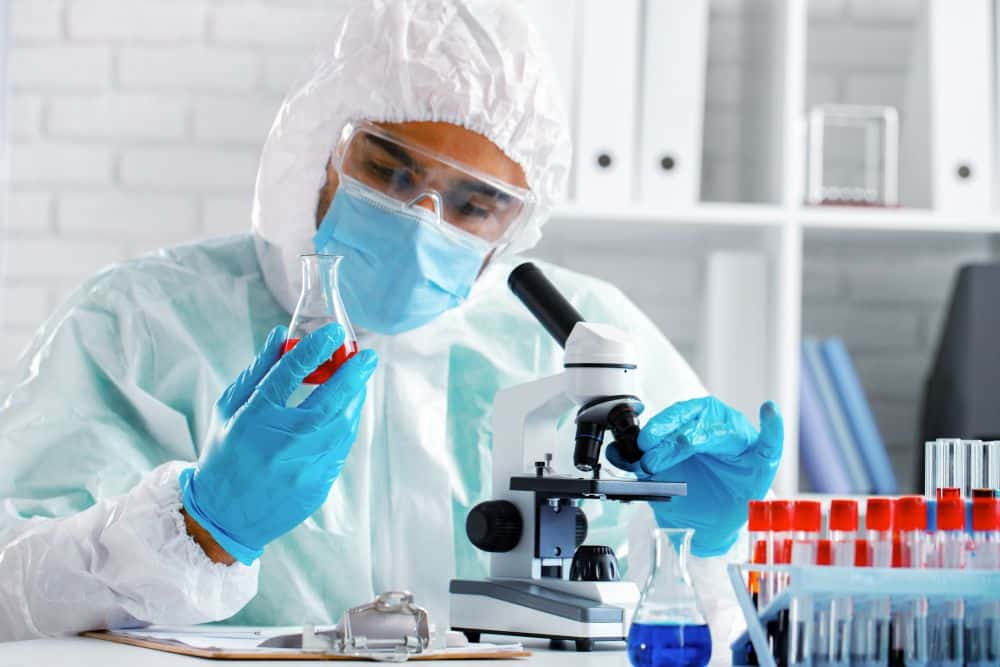 Hands-on analytical instrument training for professionals